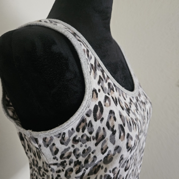 Cheetah Print Sleeves Tank - Picture 4 of 5